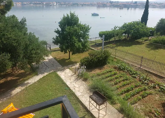 1 * Sukošan