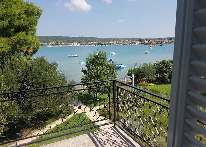 Appartement 1 *